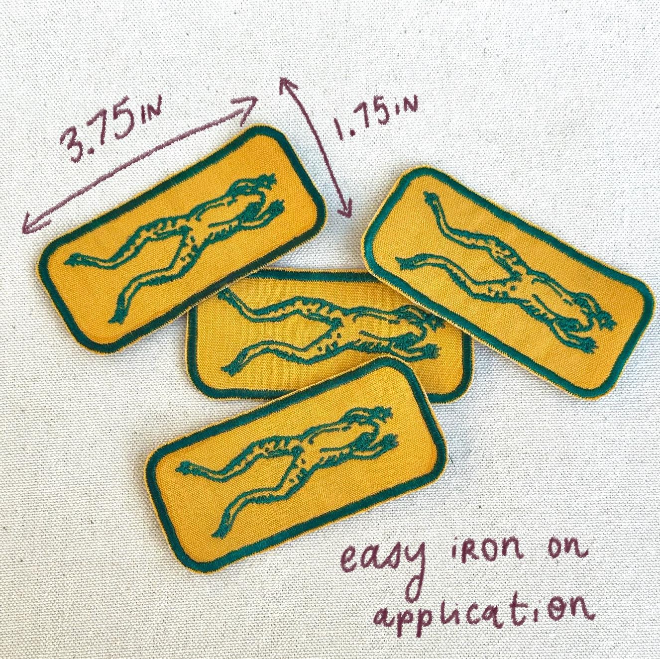 frog iron on patch | iron on nature patch | vintage look | swamp patch | toad patch